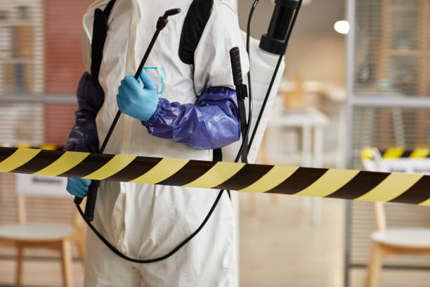 Professional Biohazard technician working in Roscoe, IL
